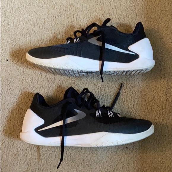Nike Shoes | Nike Hyperchase | Color: Black/White | Size: 6.5 | Cjmoore627's Closet